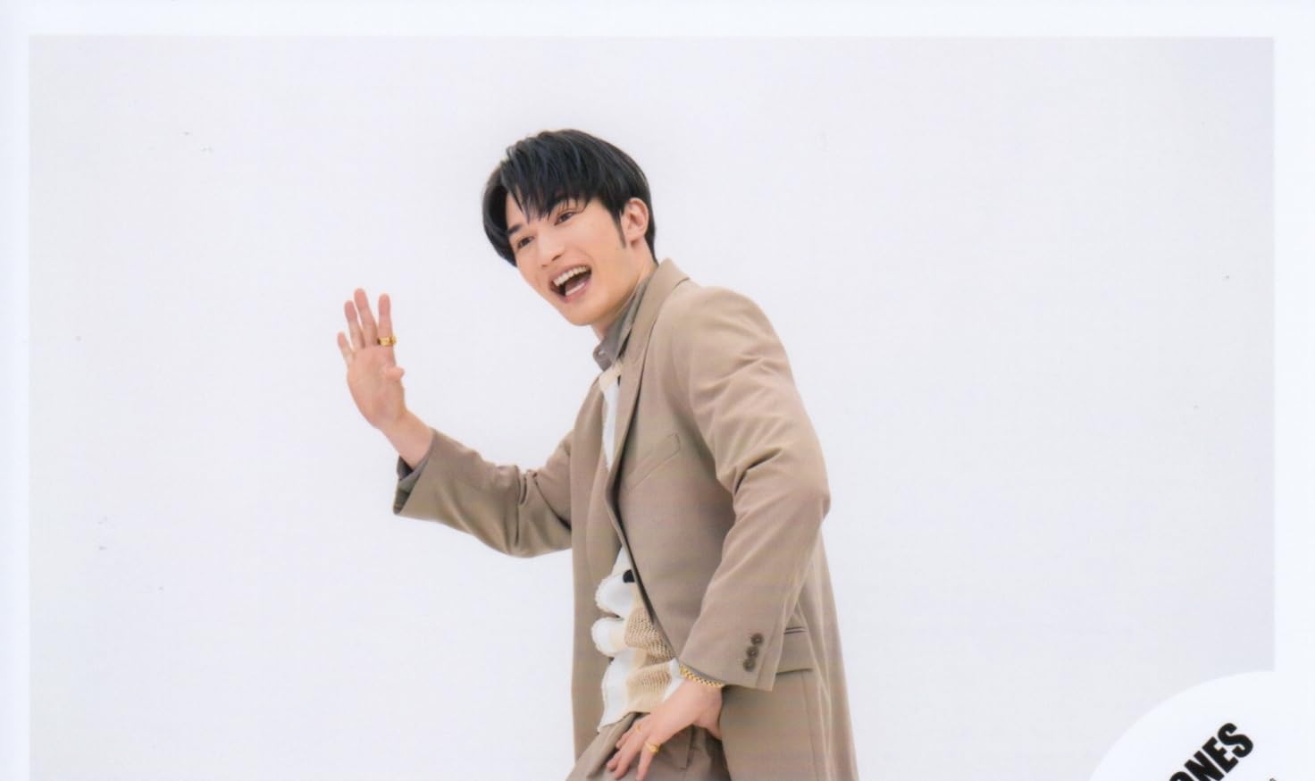 ジャニーズ 生写真　ジェシー Amazon.co.jp: Six TONES 公式 生 写真（ジェシー・森本慎太郎